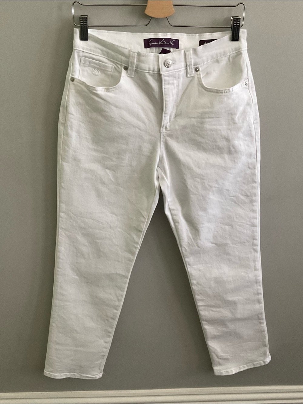 Gloria Vanderbilt White Straight-Leg Jeans